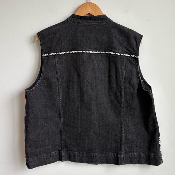 Chico's Platinum Floral Embroidered Denim Vest Size 3 - Picture 8 of 10